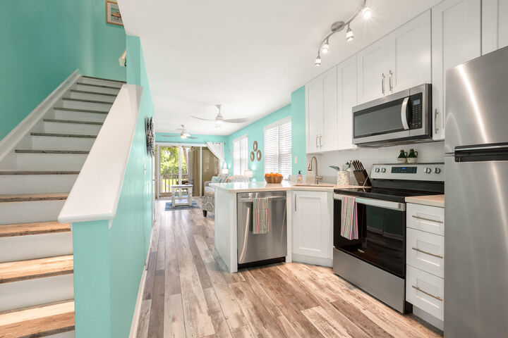 Property Photo: 30 Kingfisher Lane FL 33040