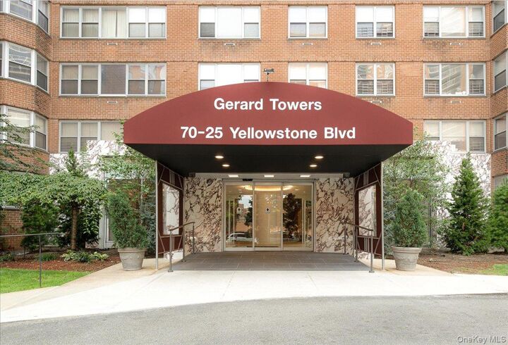 Property Photo:  70-25 Yellowstone Boulevard 4B  NY 11375 