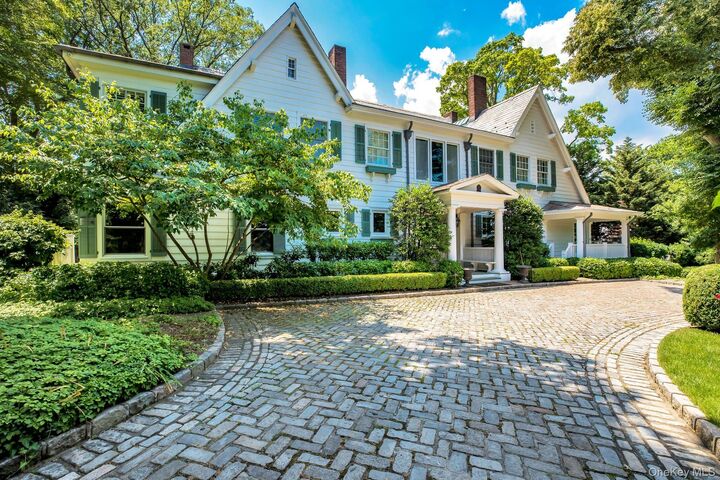 Property Photo:  10 Hicks Lane  NY 11050 