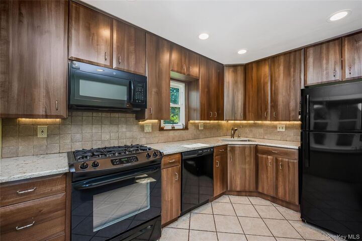 Property Photo:  82 Herman Avenue  NY 11703 