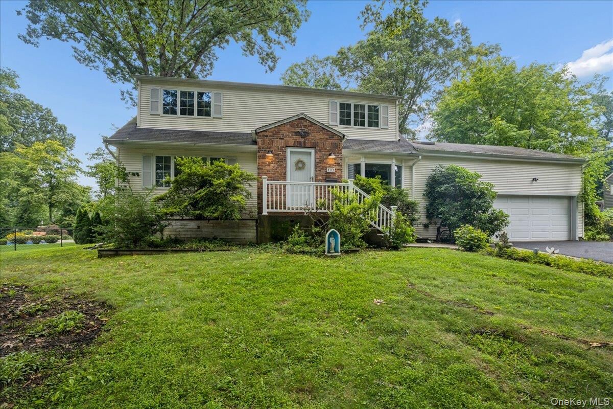 Property Photo:  32 Carolina Drive  NY 10956 