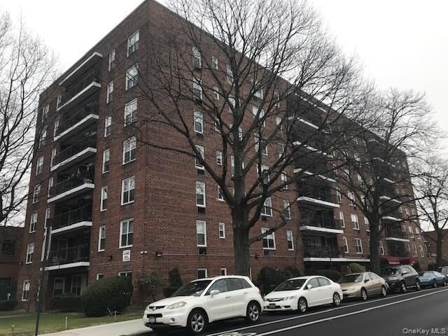 Property Photo:  34-43 60 Street 4A  NY 11377 