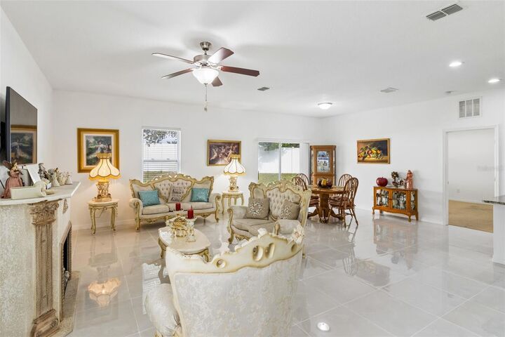 Property Photo:  1025 Margot Lane  FL 33853 