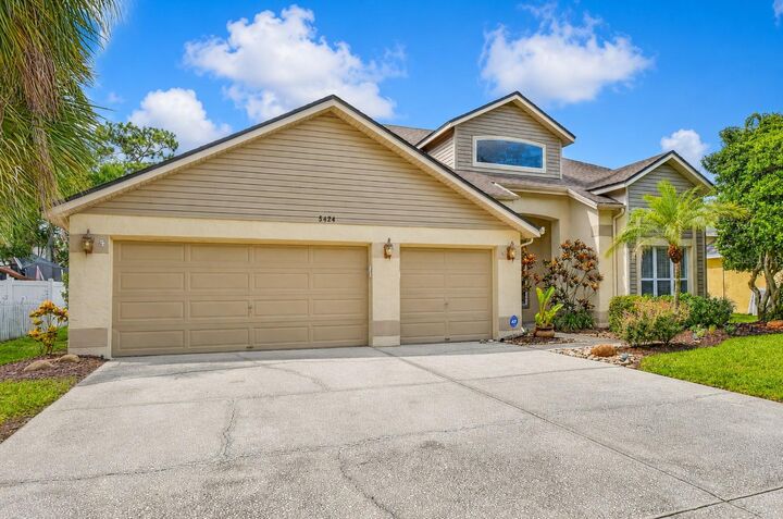 Property Photo: 5424 Windbrush Drive FL 33625