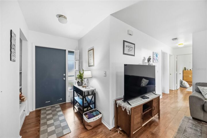 Property Photo:  5409 Kenwood Drive  FL 34287 