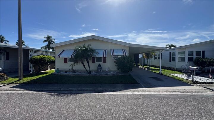 Property Photo:  1001 Starkey Road 723  FL 33771 