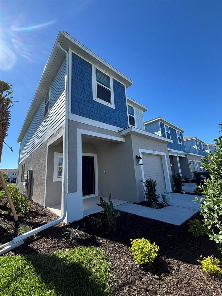 Property Photo: 16532 Bergamo Place FL 34211
