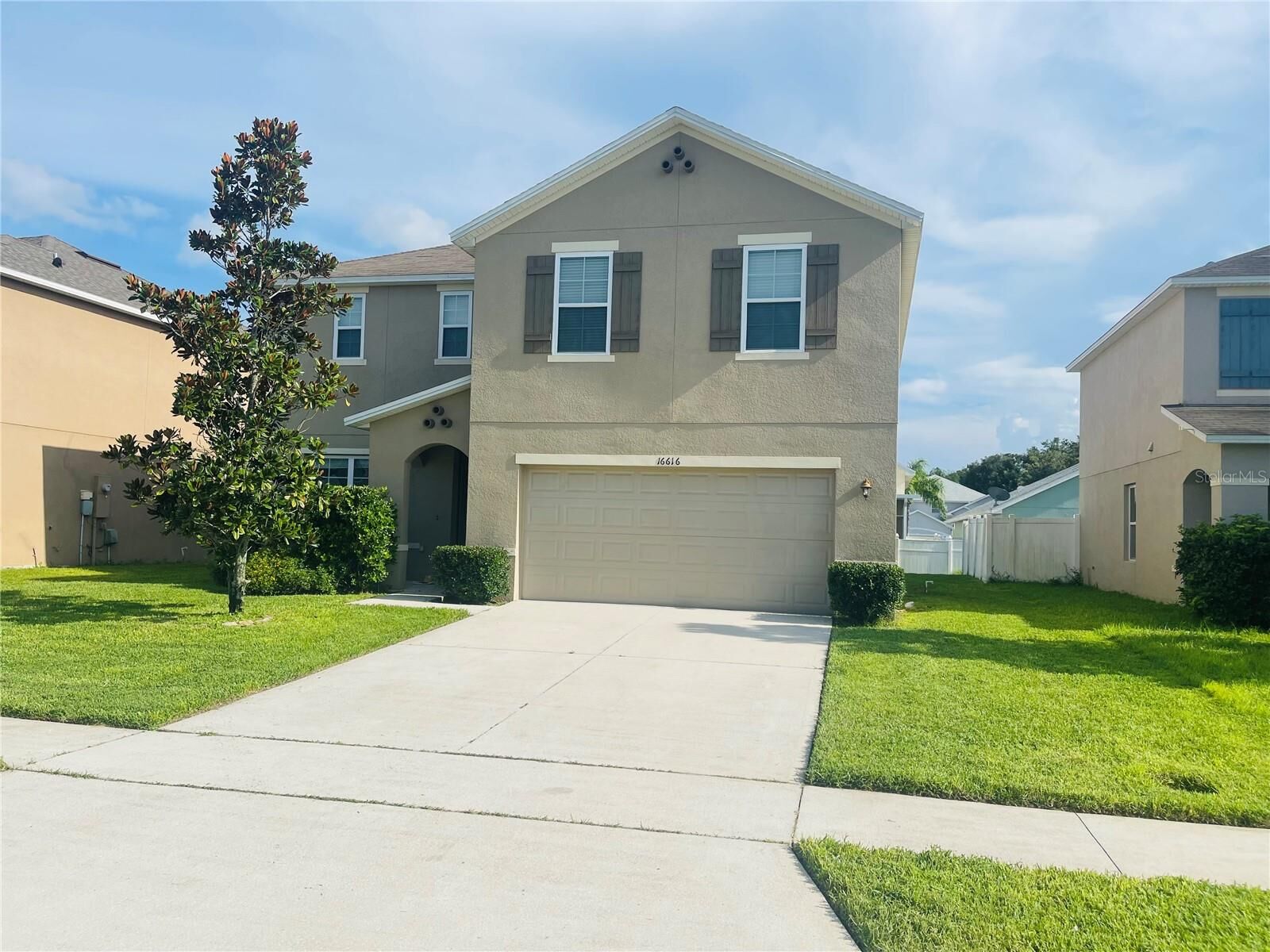 Property Photo:  16616 Broadford Lane  FL 34714 