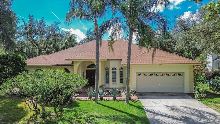 Property Photo:  2704 Aston Avenue  FL 33566 