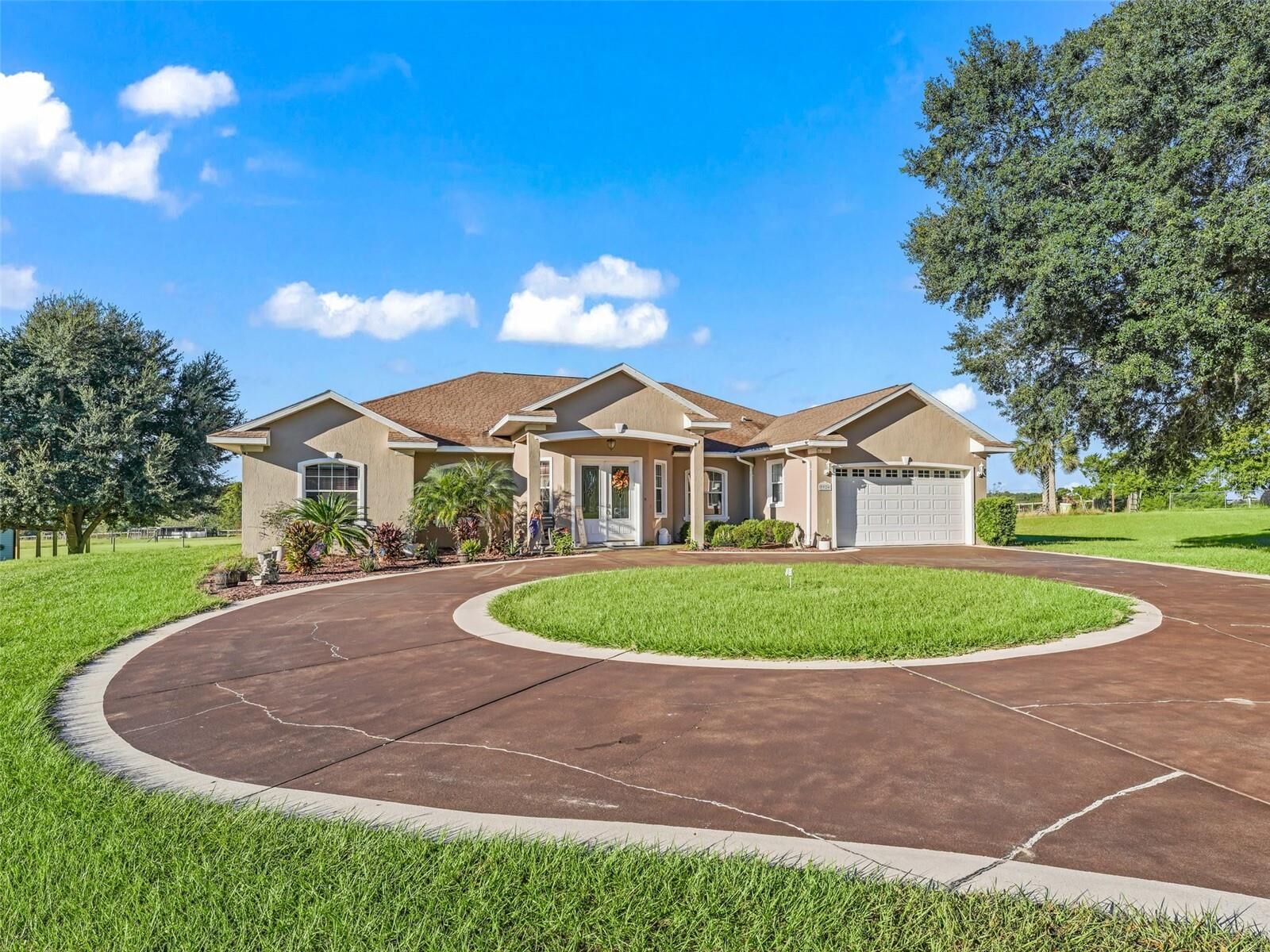 Property Photo: 9926 SE Sunset Harbor Road FL 34491