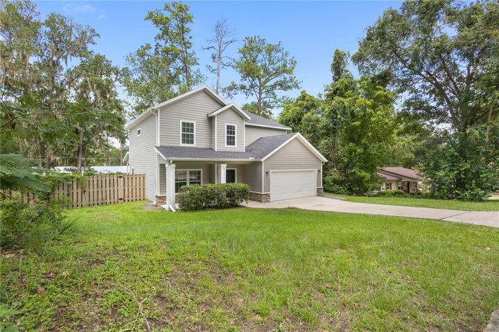 Property Photo:  16 NW 29 Street  FL 32607 