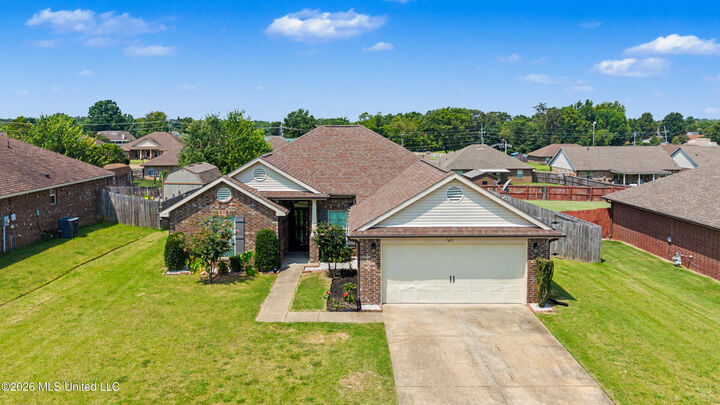 Property Photo: 7681 Walnut Glen Drive MS 38672