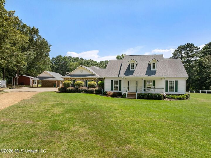 Property Photo:  2111 Old Brookhaven Road  MS 39666 