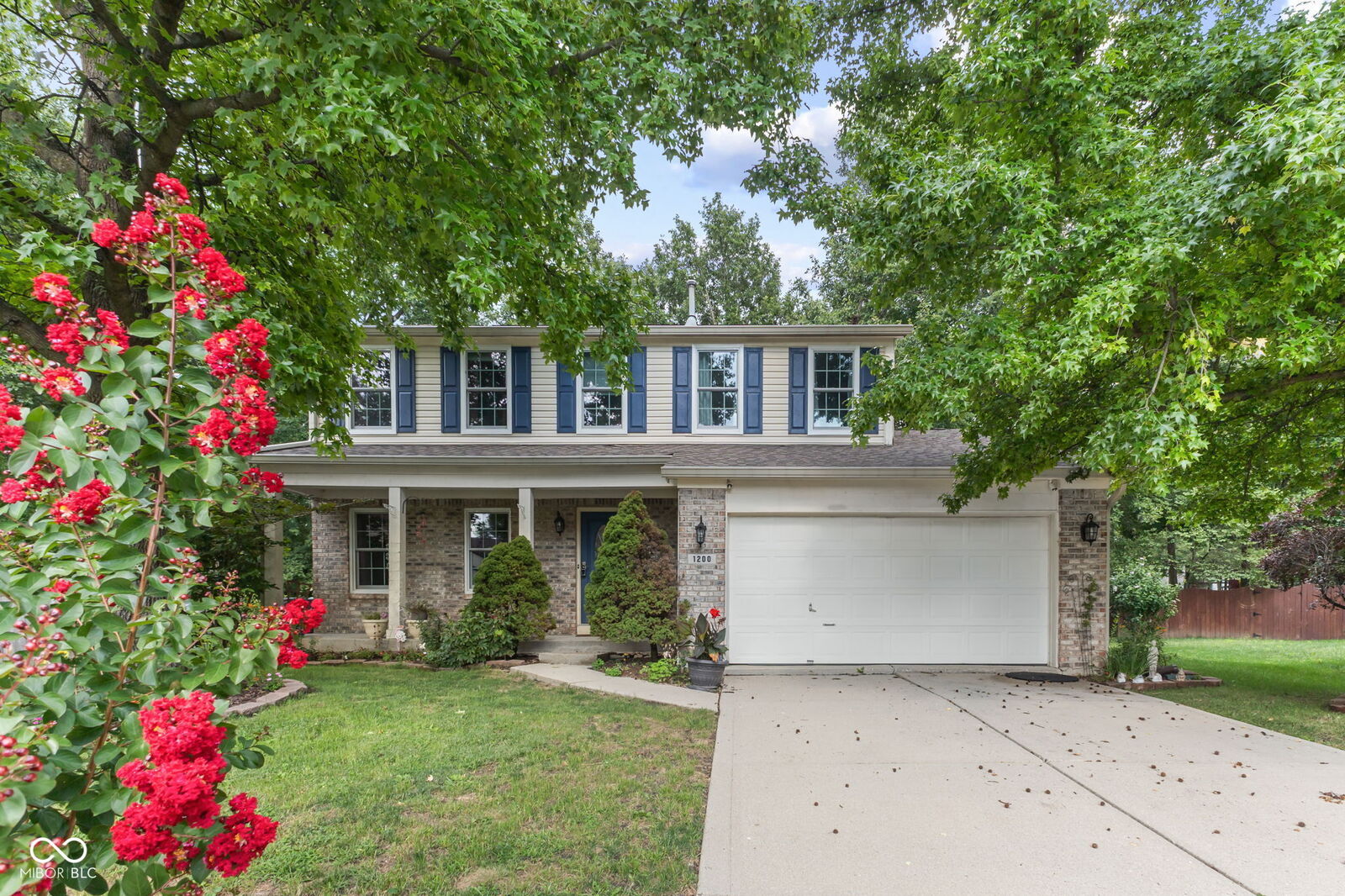 Property Photo: 1200 Breaside Court IN 46143