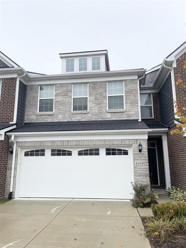 Property Photo:  43590 Chancellor Lane  MI 48375-3009 