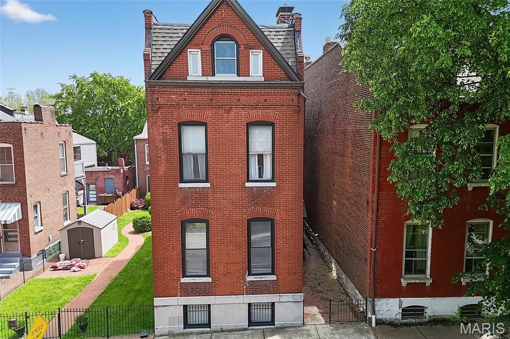 Property Photo: 2432 McNair Avenue MO 63104