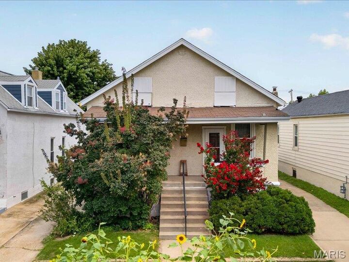 Property Photo:  5221 Bischoff Avenue  MO 63110 