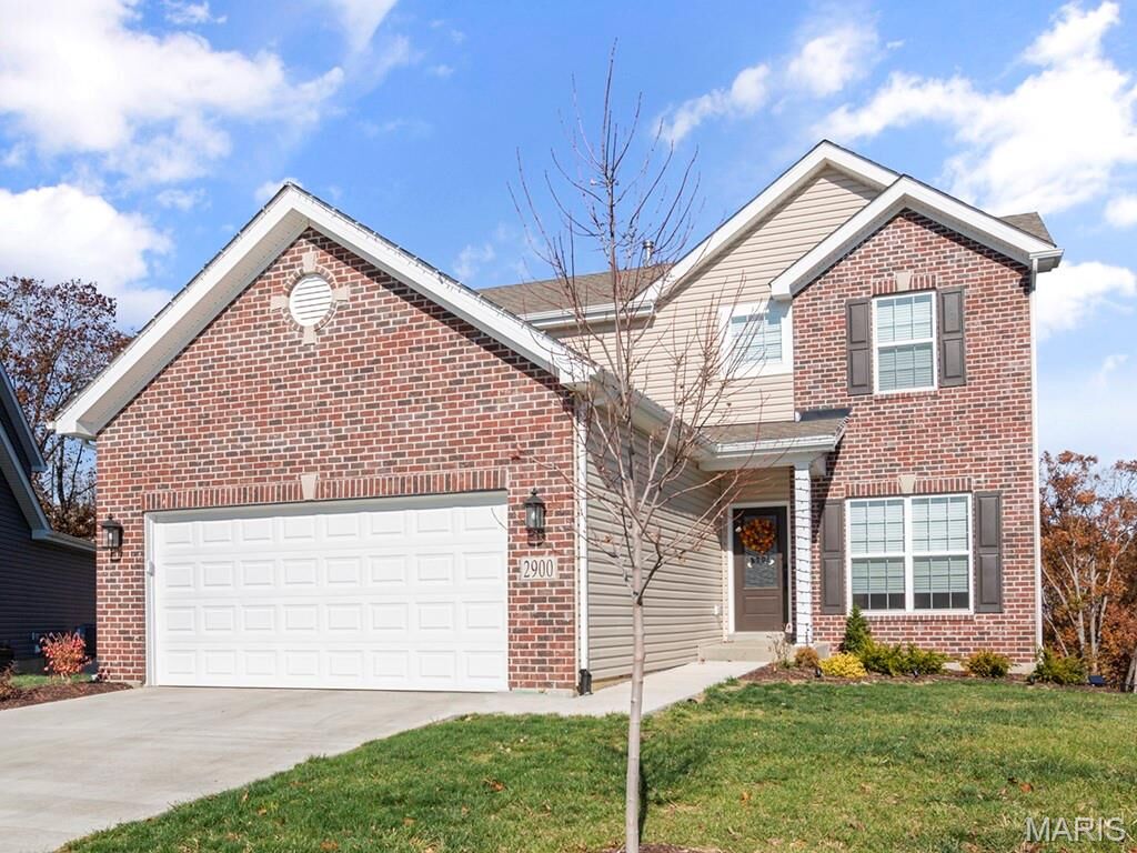 Property Photo: 2 Berwick At Walnut Hills MO 65109