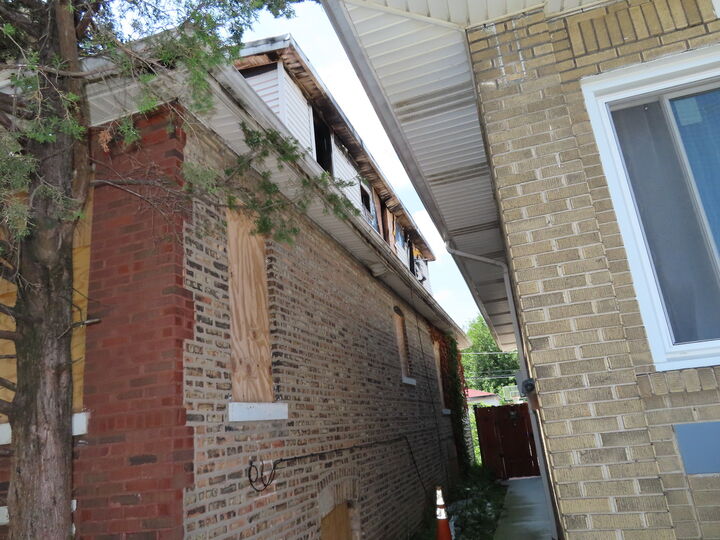 Property Photo: 8628 S Parnell Avenue IL 60620