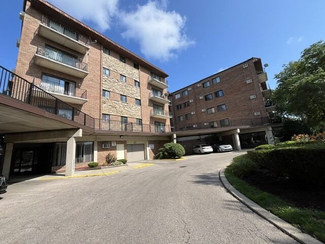 Property Photo: 2317 N Neva Avenue 304A IL 60707