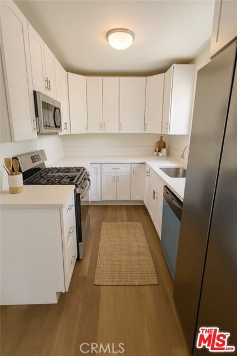 Property Photo:  2625 San Marino Street  CA 90006 