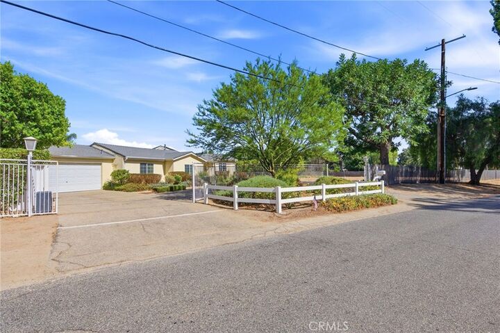 Property Photo: 9920 Shoup Avenue CA 91311