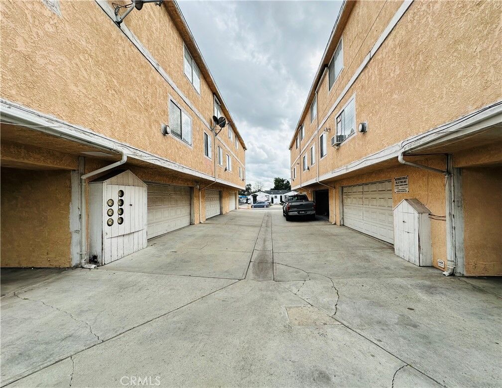 Property Photo:  6763 Foster Bridge  CA 90201 