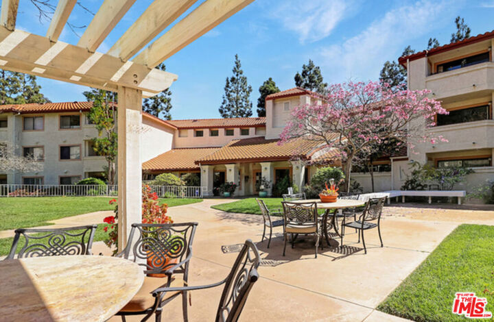 Property Photo:  501 Palisades Drive 103  CA 90272 
