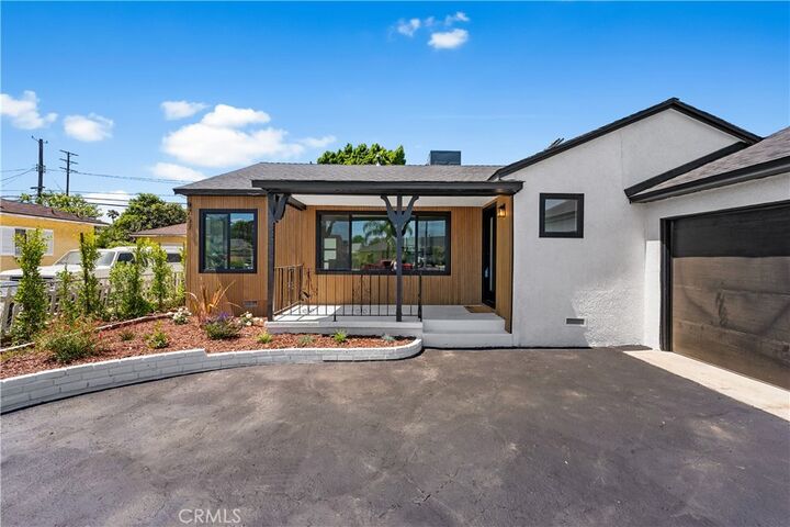 Property Photo:  9753 Mercedes Avenue  CA 91331 