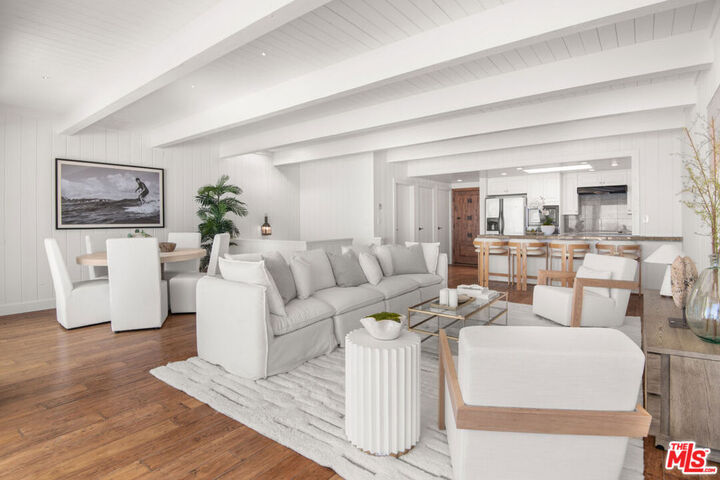 Property Photo: 11840 Beach Club Way CA 90265