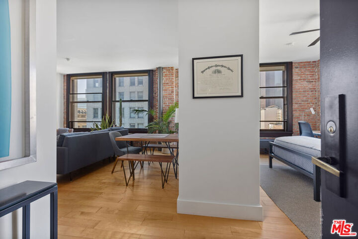 Property Photo:  460 S Spring Street 916  CA 90013 
