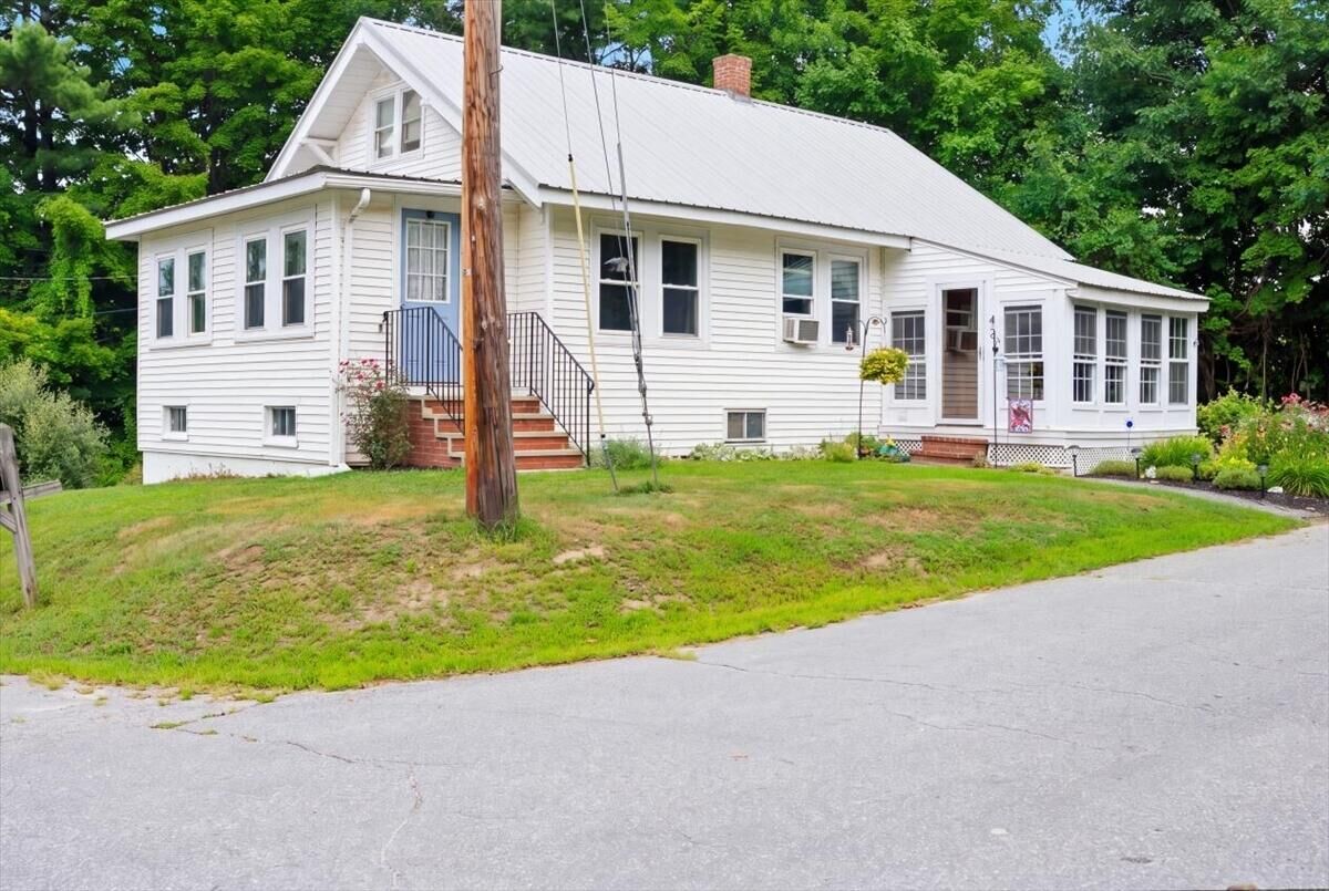 Property Photo:  