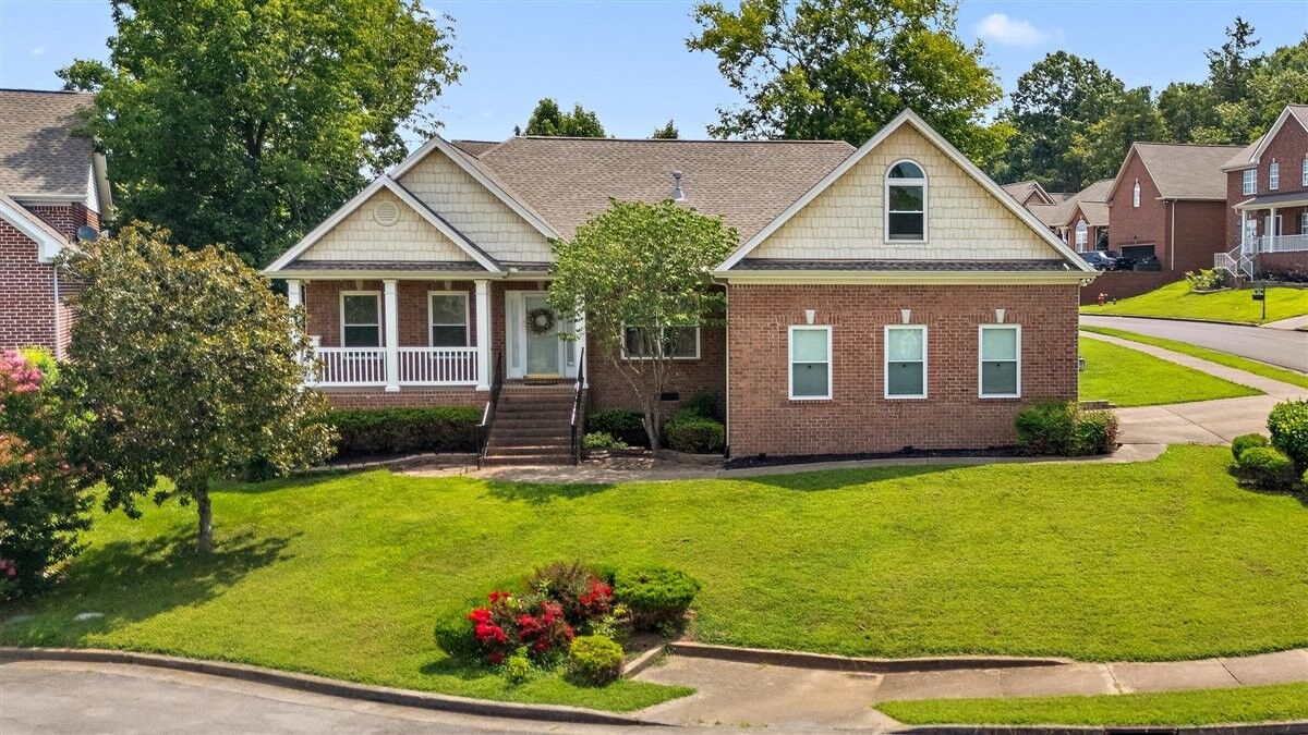 Property Photo: 1005 Tulip Blossom Dr TN 37076