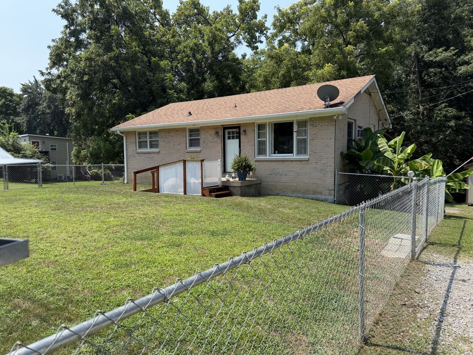 Property Photo:  124 Joyce Ln  TN 37015 