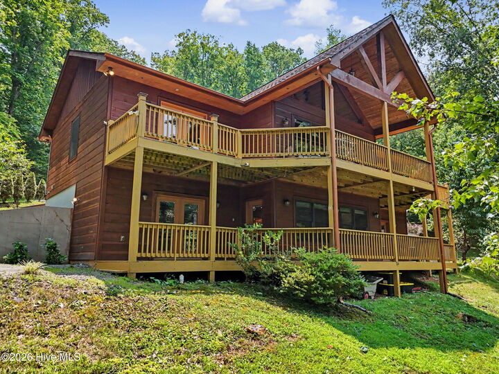 Property Photo:  210 Majestic Drive  NC 28904 