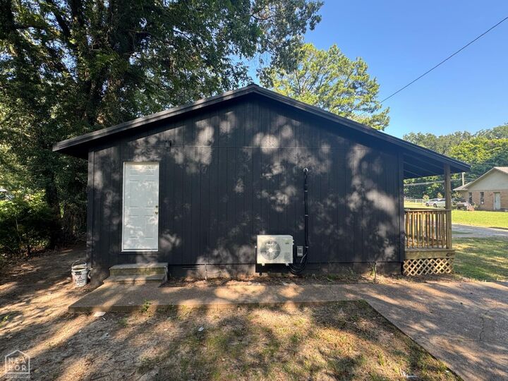 Property Photo:  220 W Morris Avenue  AR 72396 