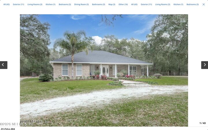 Property Photo: 135 Pearsall Circle FL 32666