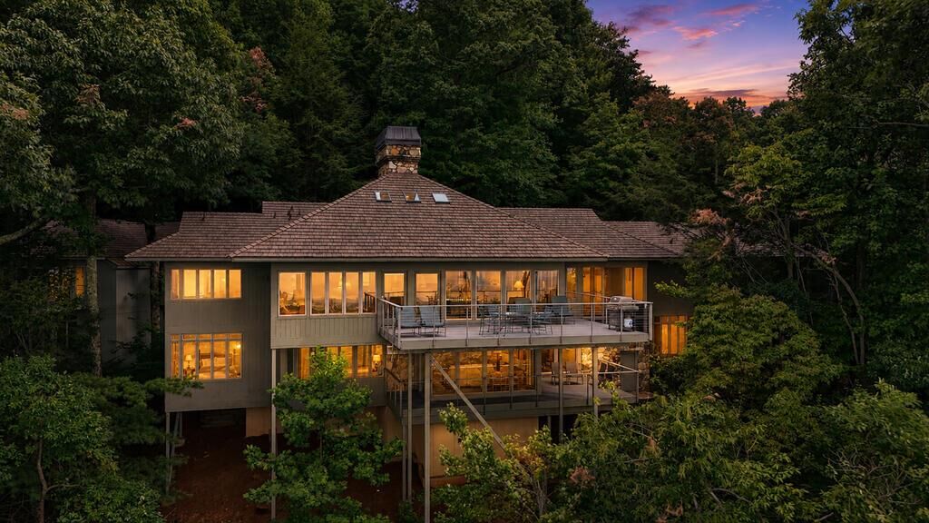 Property Photo:  202 Sanderlin Mountain Drive  GA 30143 