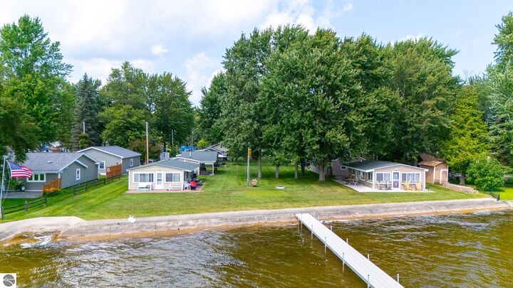 Property Photo:  7571 E Houghton Lake Drive  MI 48629 