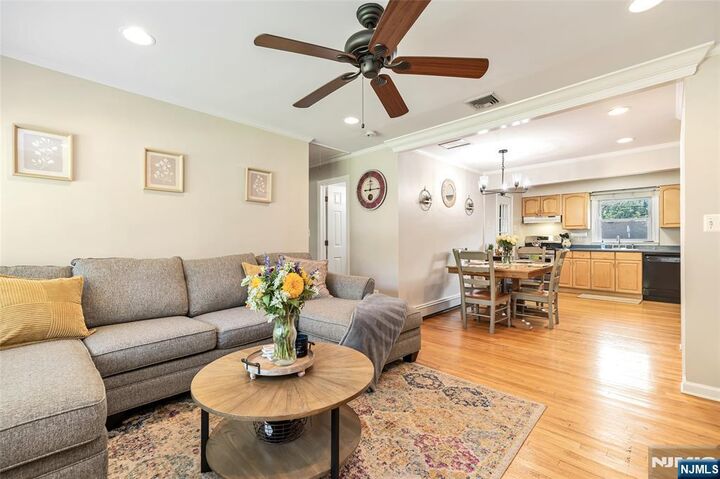 Property Photo:  13 Maple Road  NJ 07456 