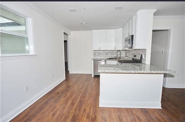 Property Photo:  2844 Somerset Drive  LA 70131 