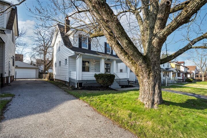 Property Photo: 13620 S Parkway Drive OH 44105
