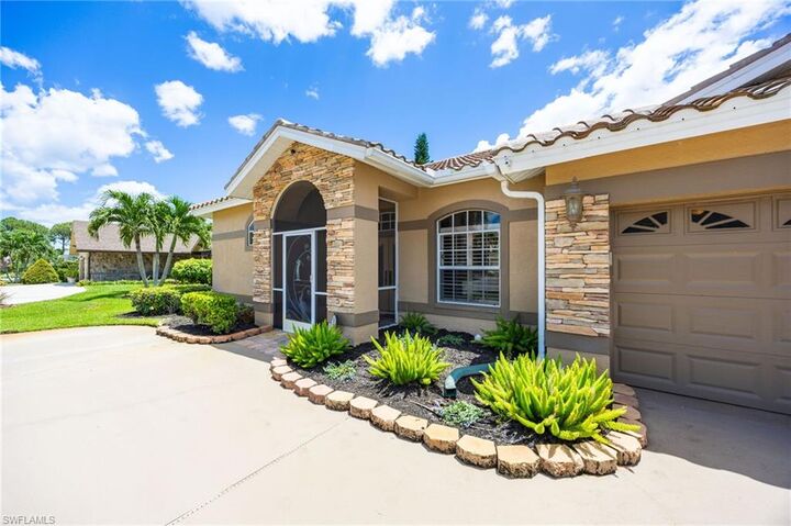 Property Photo:  195 Palmetto Dunes Cir  FL 34113 