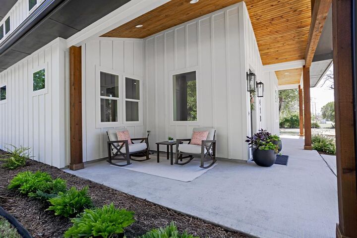 Property Photo:  418 W 4th Street  TX 76247 