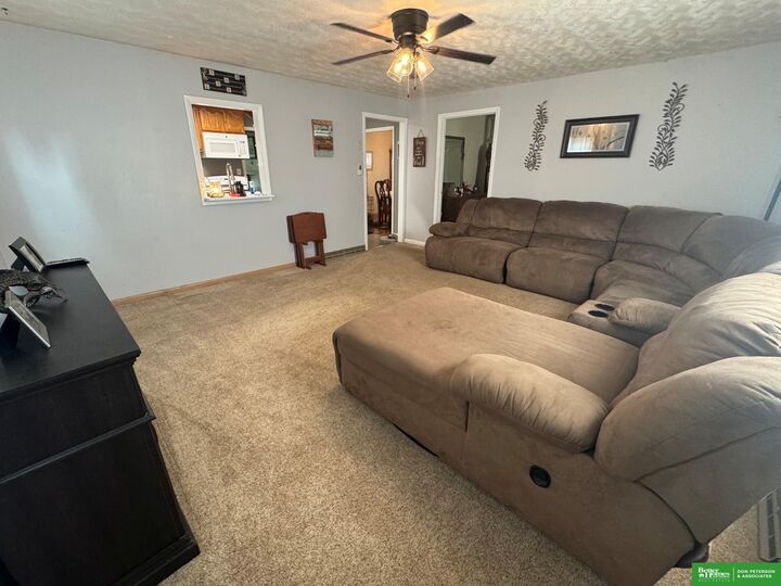 Property Photo: 511 N 12th Street NE 68061