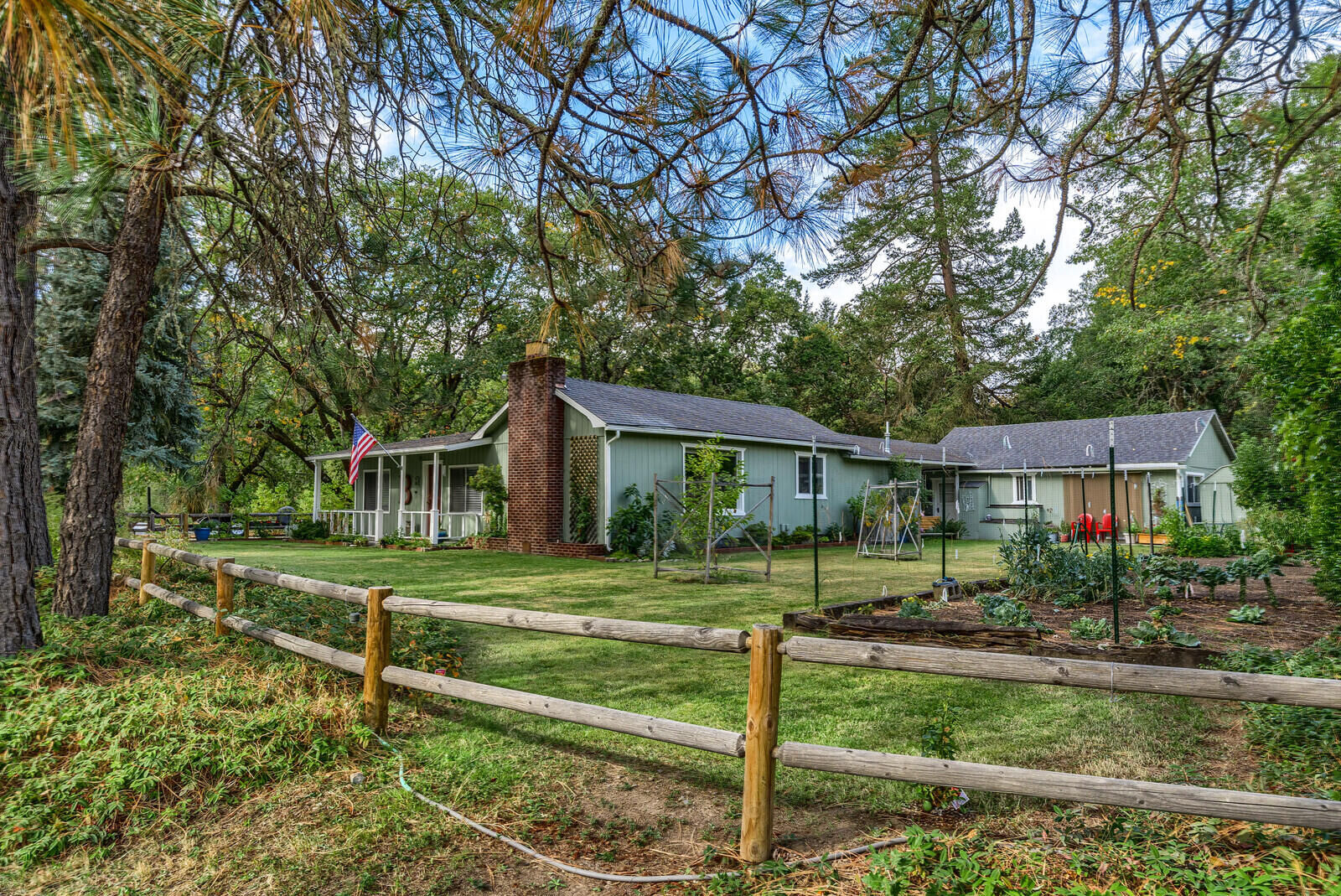 Property Photo: 28 Galls Creek Road OR 97525