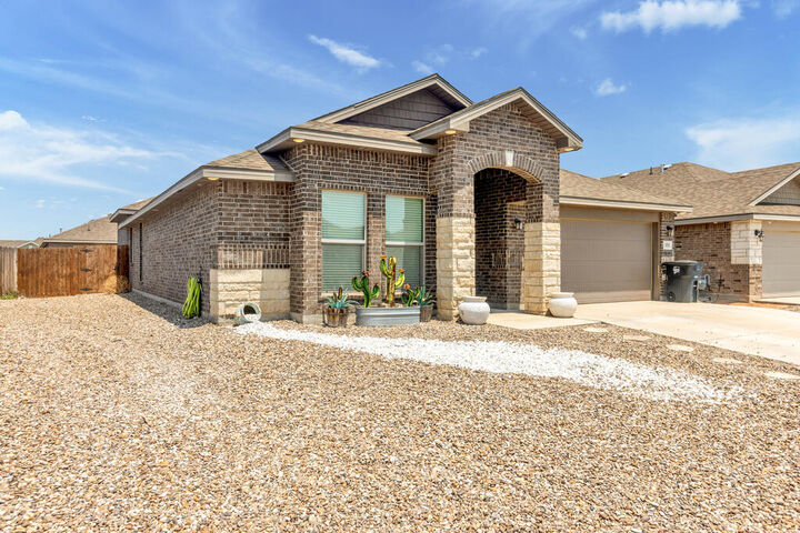 Property Photo: 1115 Wagon Way TX 79765