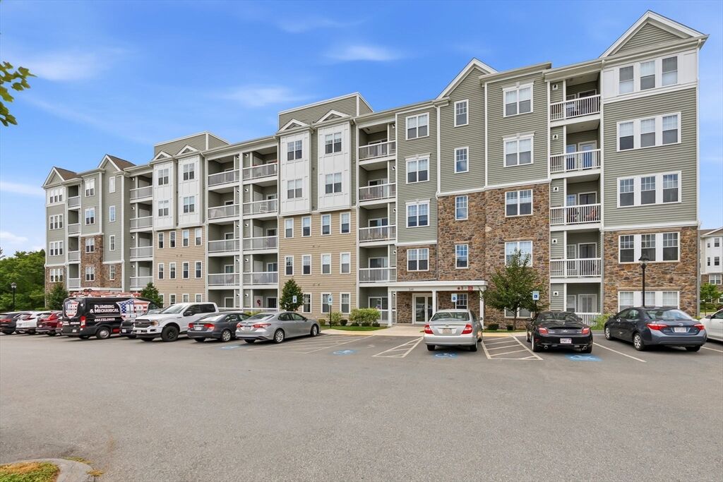 Property Photo:  260 Martins Landing Way 202  MA 01864 