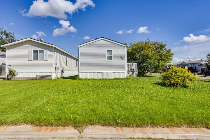 248 Palomino Close — photo 1