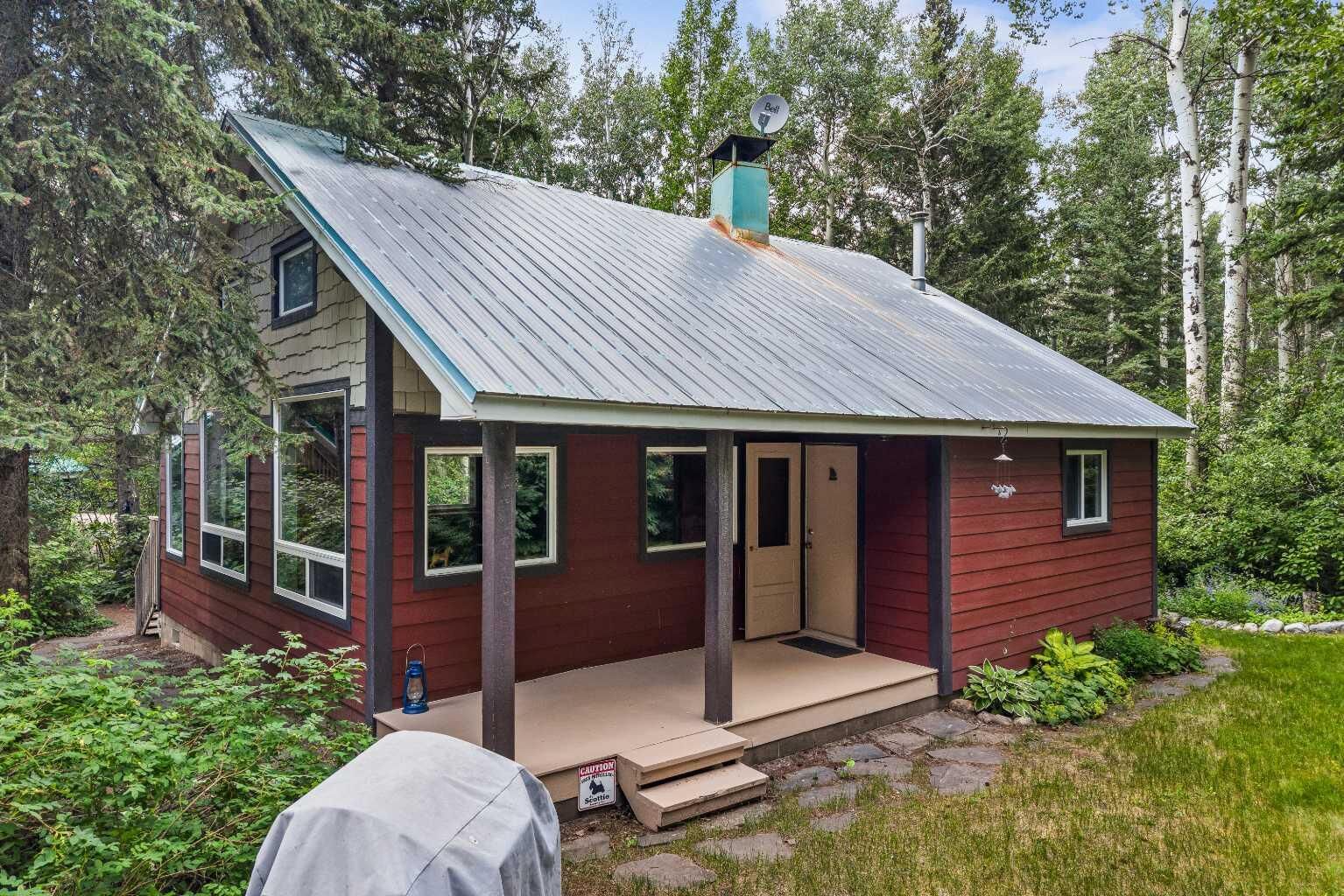 Property Photo: 9 Des Arcs Road AB T1W 2W3